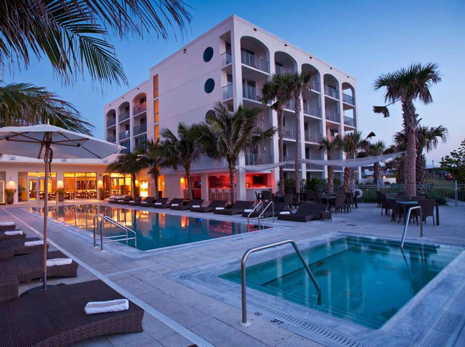 travel-product-img-6 Wine bottle lantern - تصویر 1